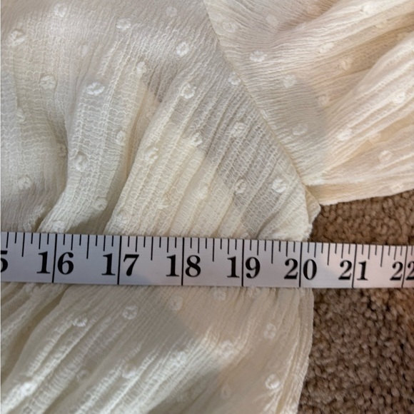 Line and dot revolve Kate Chiffon Overlay Top in Ivory blouse size large nwt - Picture 13 of 15